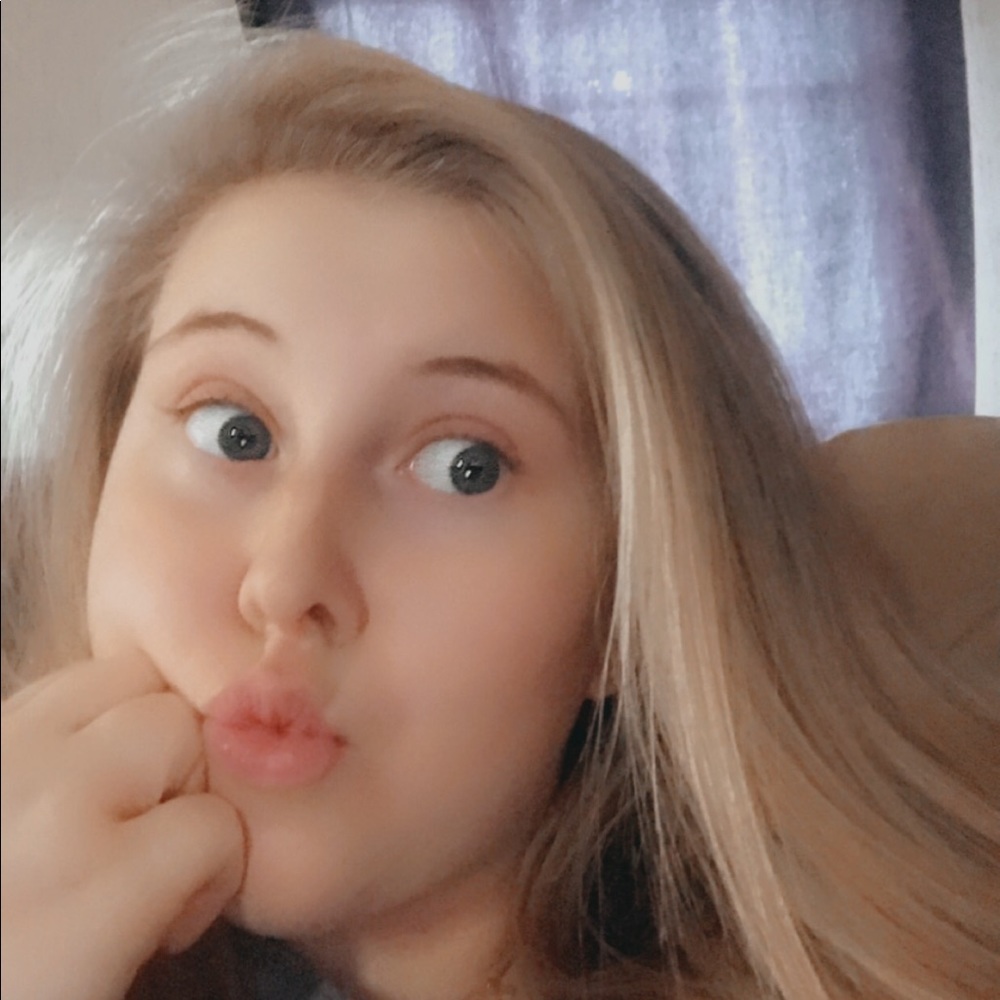 Meet your Posher, Lexi
